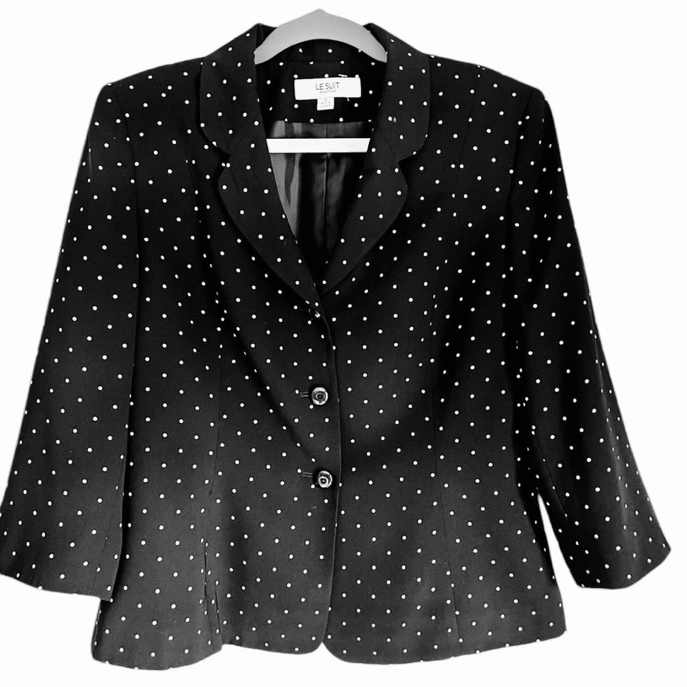 LE SUIT 3 BUTTON BLAZER